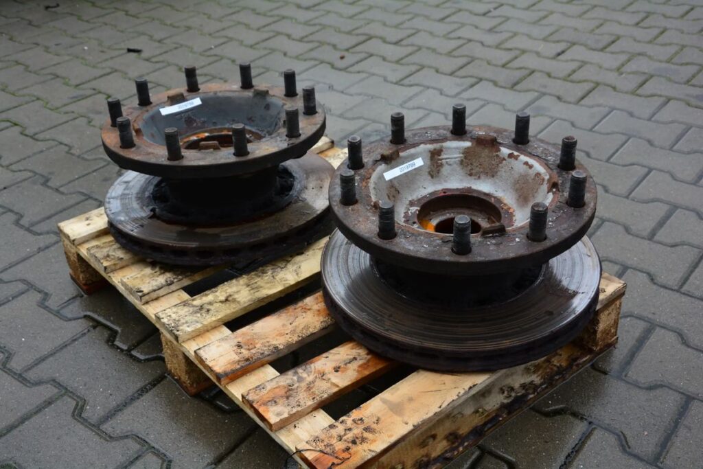 Piasta kola 10-otworowa przód (hamulec tarczowy) DAF 2019789 2 sztuki