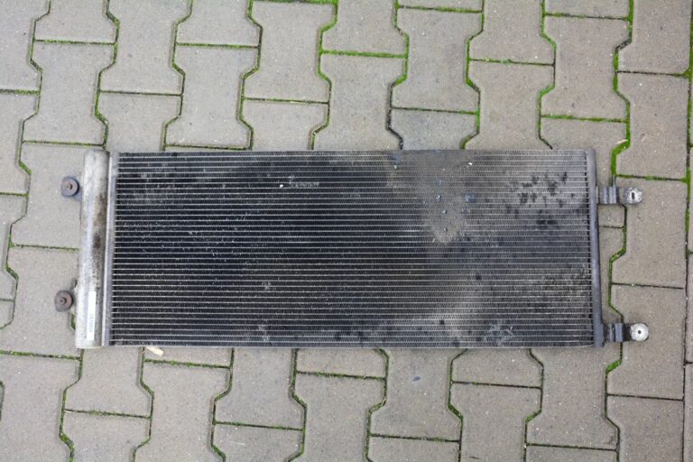 Chłodnica klimatyzacji / skraplacz DAF 2428804