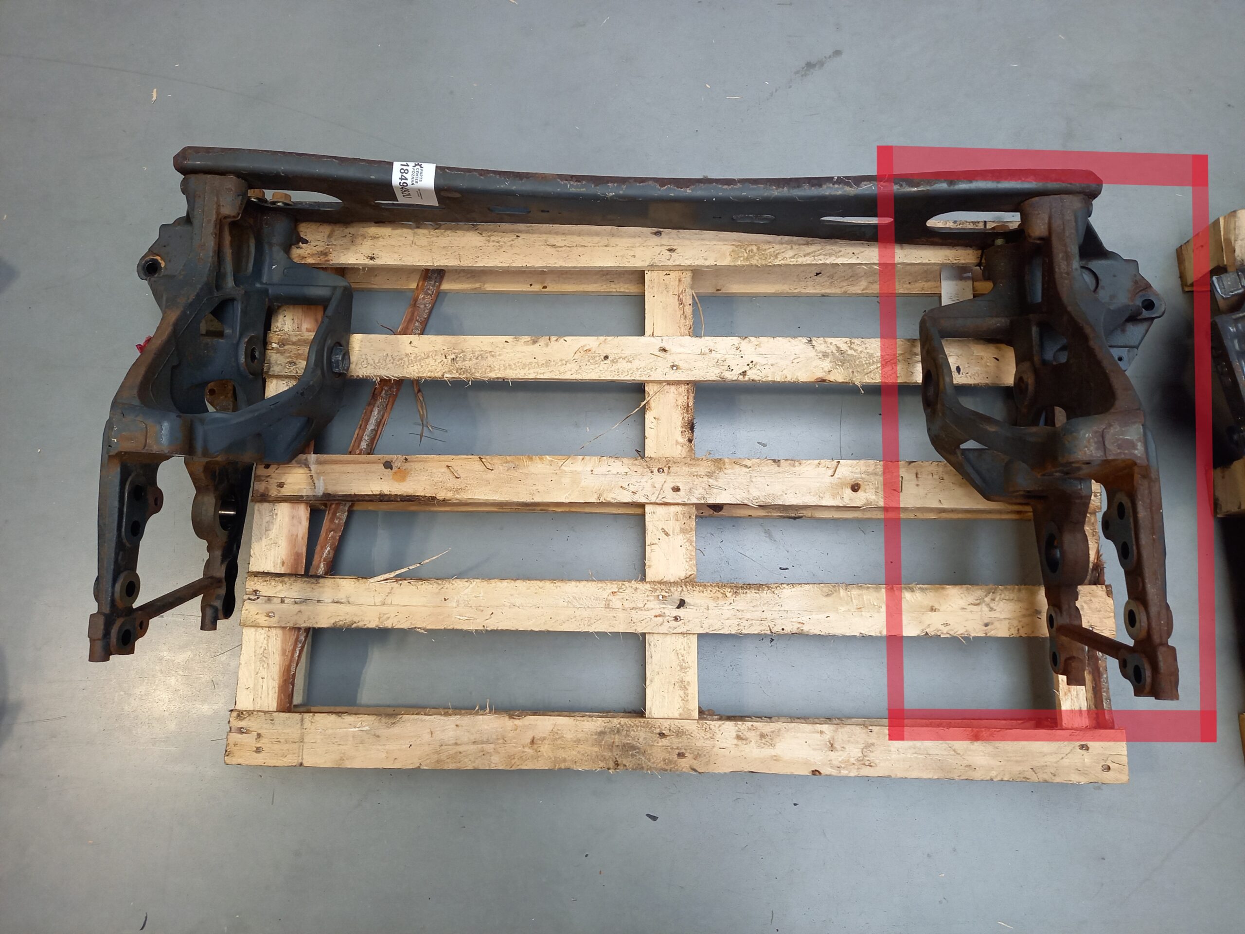 Wspornik podwozia 1849493 DAF